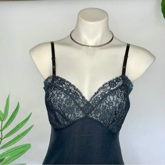 v i n t a g e :: Van Raalte 60s Floral Lace Nylon Slip Dress Mesh - Picture 12 of 15